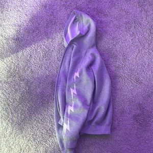 ligtning bolt zip up